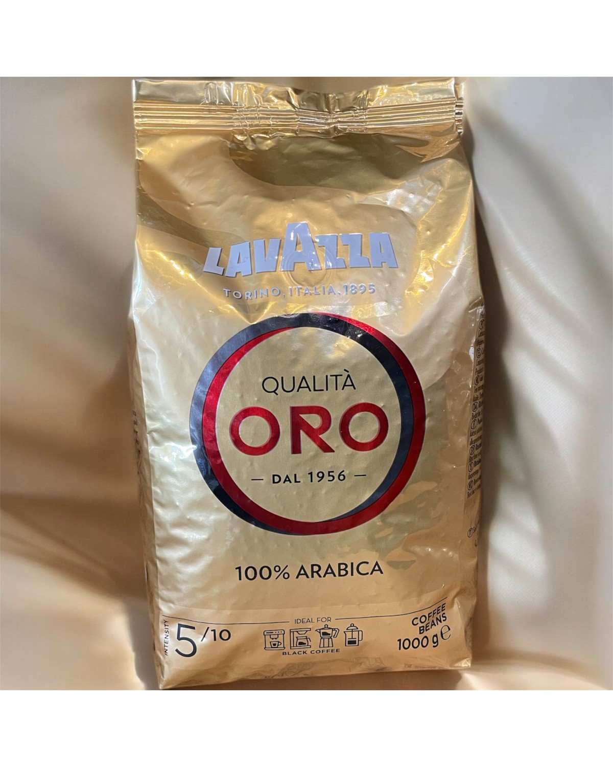 Кава в зернах Lavazza Oro