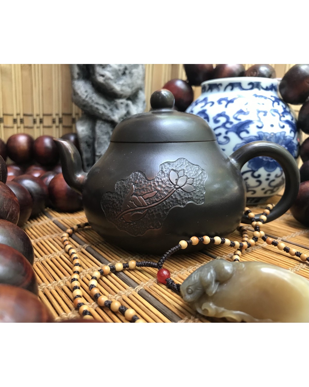 Чайник " рука з квіткою "