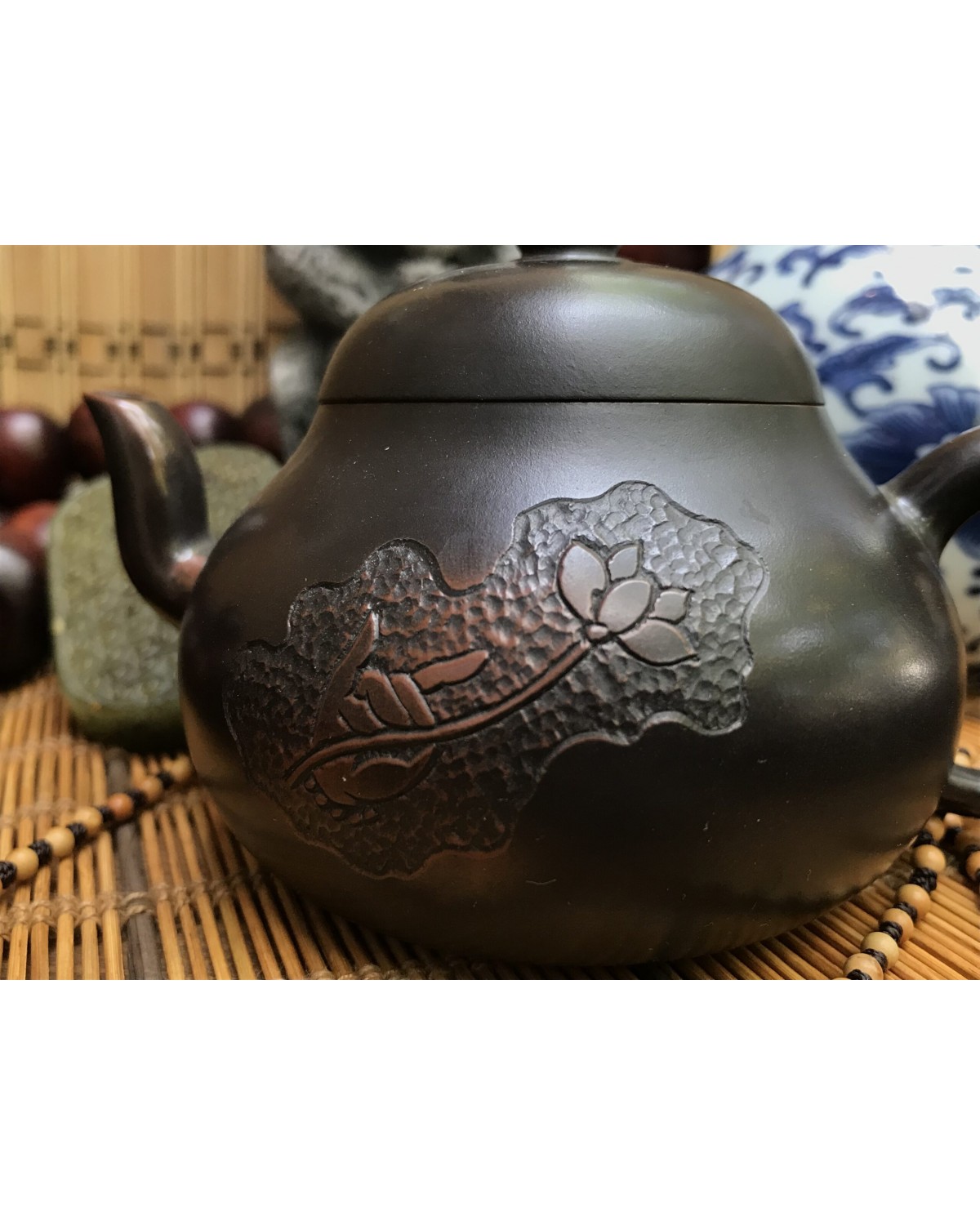 Чайник " рука з квіткою "