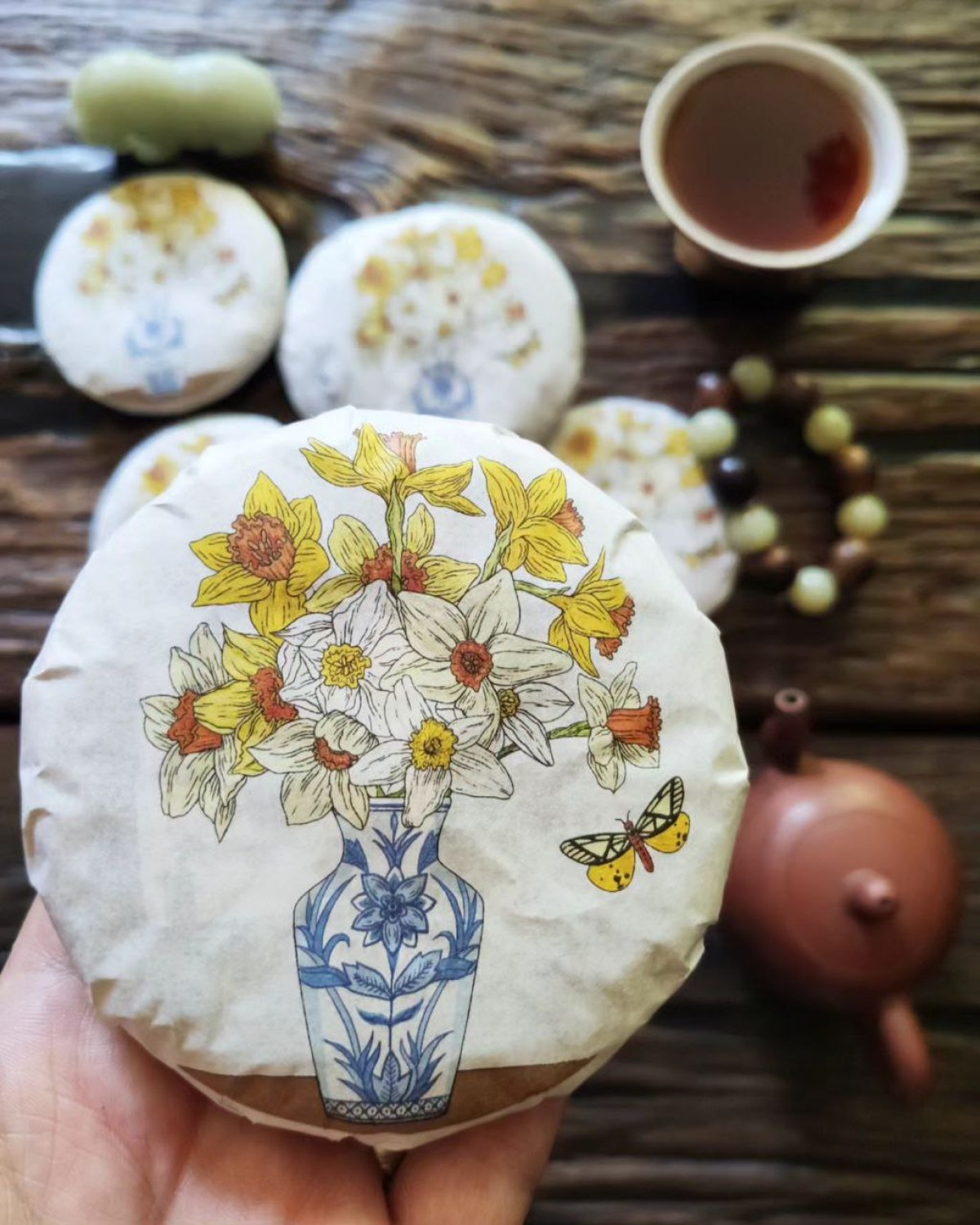 Червоний чай нарциси