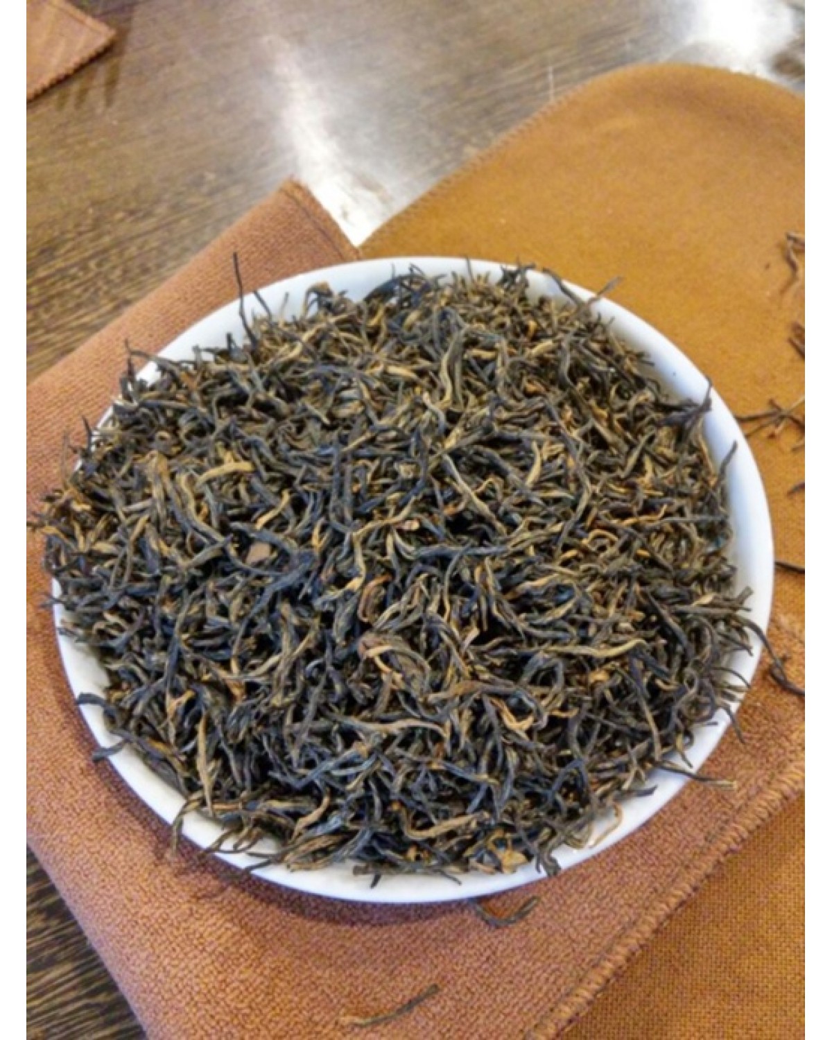 Червонийй(金骏眉) 2024 чай Цзінь цзюнь Ме