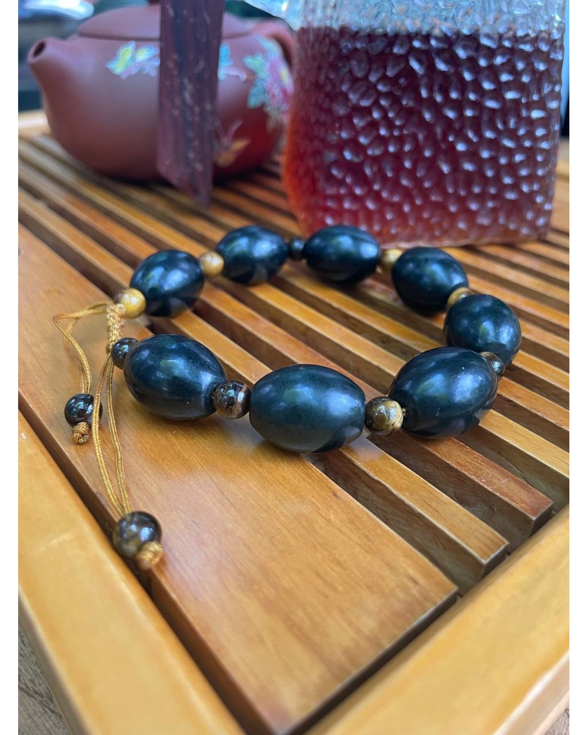 Браслет з хотанского темно-зеленого нефриту