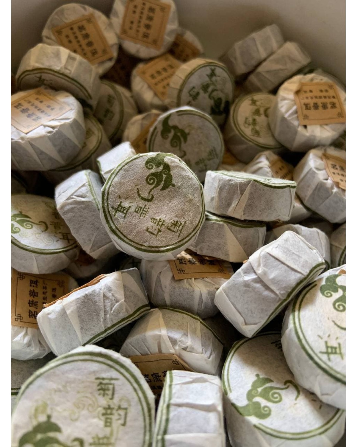 Порційний шен пуер фабрики мін кан з хризантемою